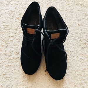 TOMS black desert booties